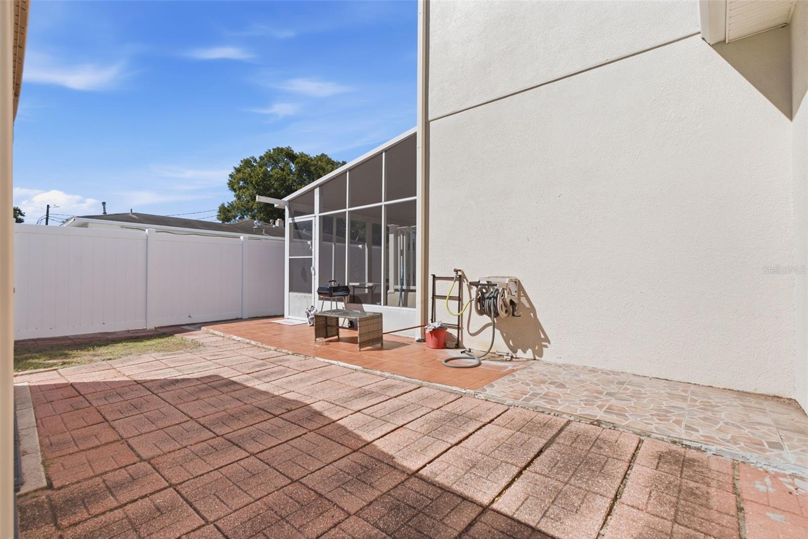 1006 N HABANA AVE — photo 27
