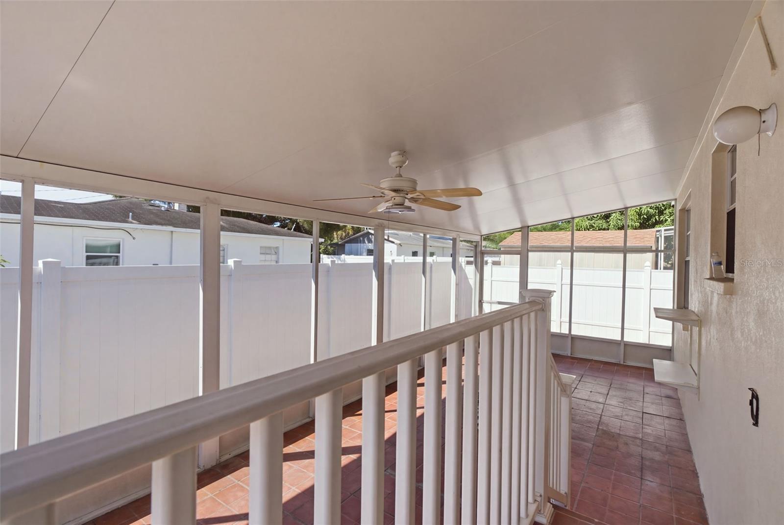 1006 N HABANA AVE — photo 23