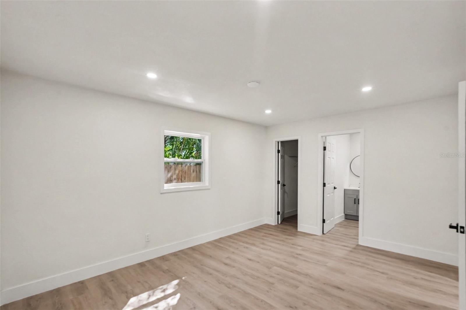 3306 W WYOMING AVE — photo 7