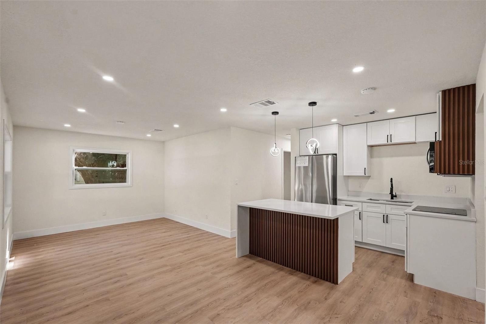 3306 W WYOMING AVE — photo 5
