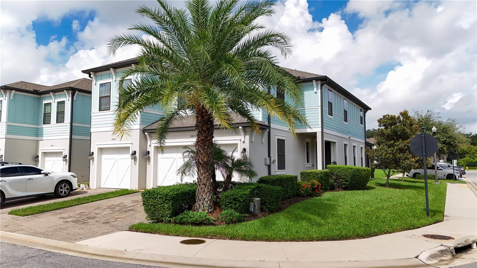 2430 GOLDEN PASTURE CIR — photo 2