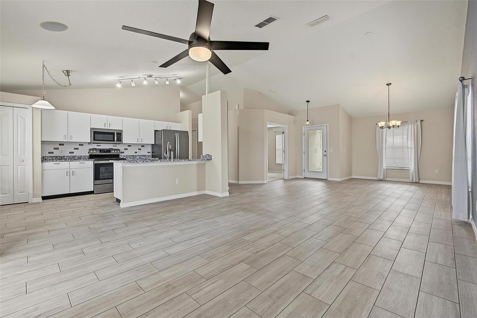 5809 BLACK WALNUT CT — photo 4