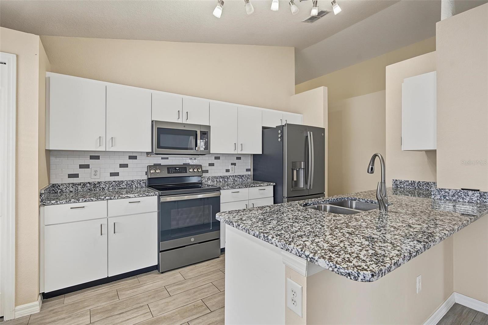 5809 BLACK WALNUT CT — photo 9