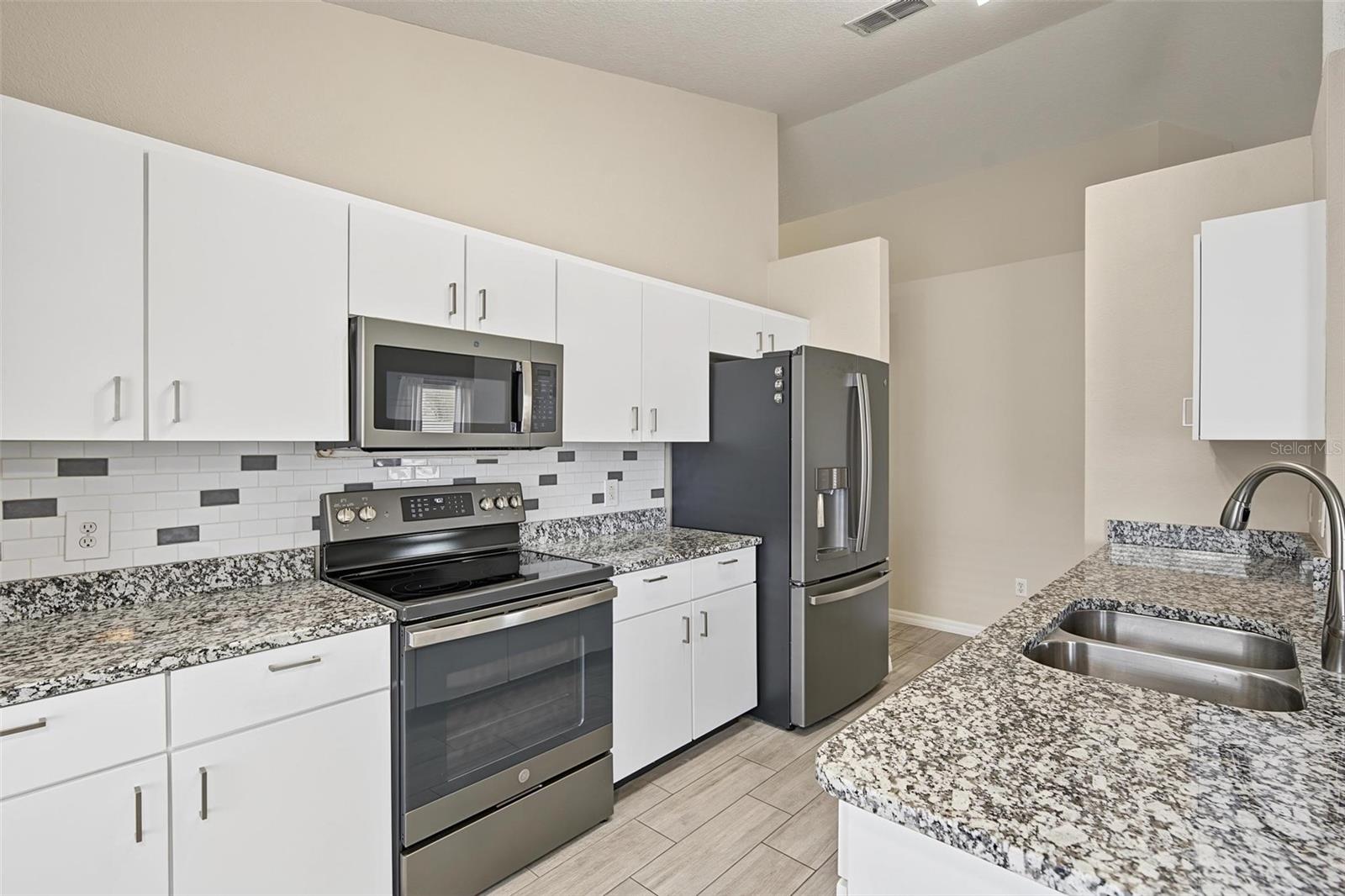 5809 BLACK WALNUT CT — photo 8
