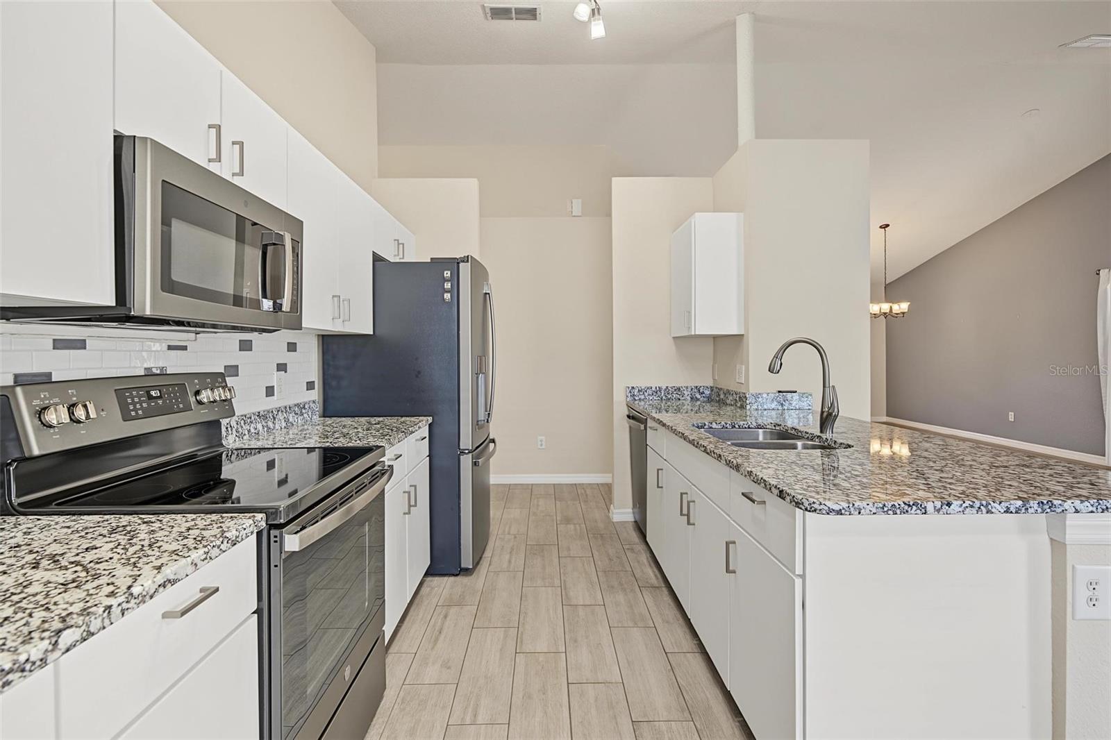 5809 BLACK WALNUT CT — photo 10