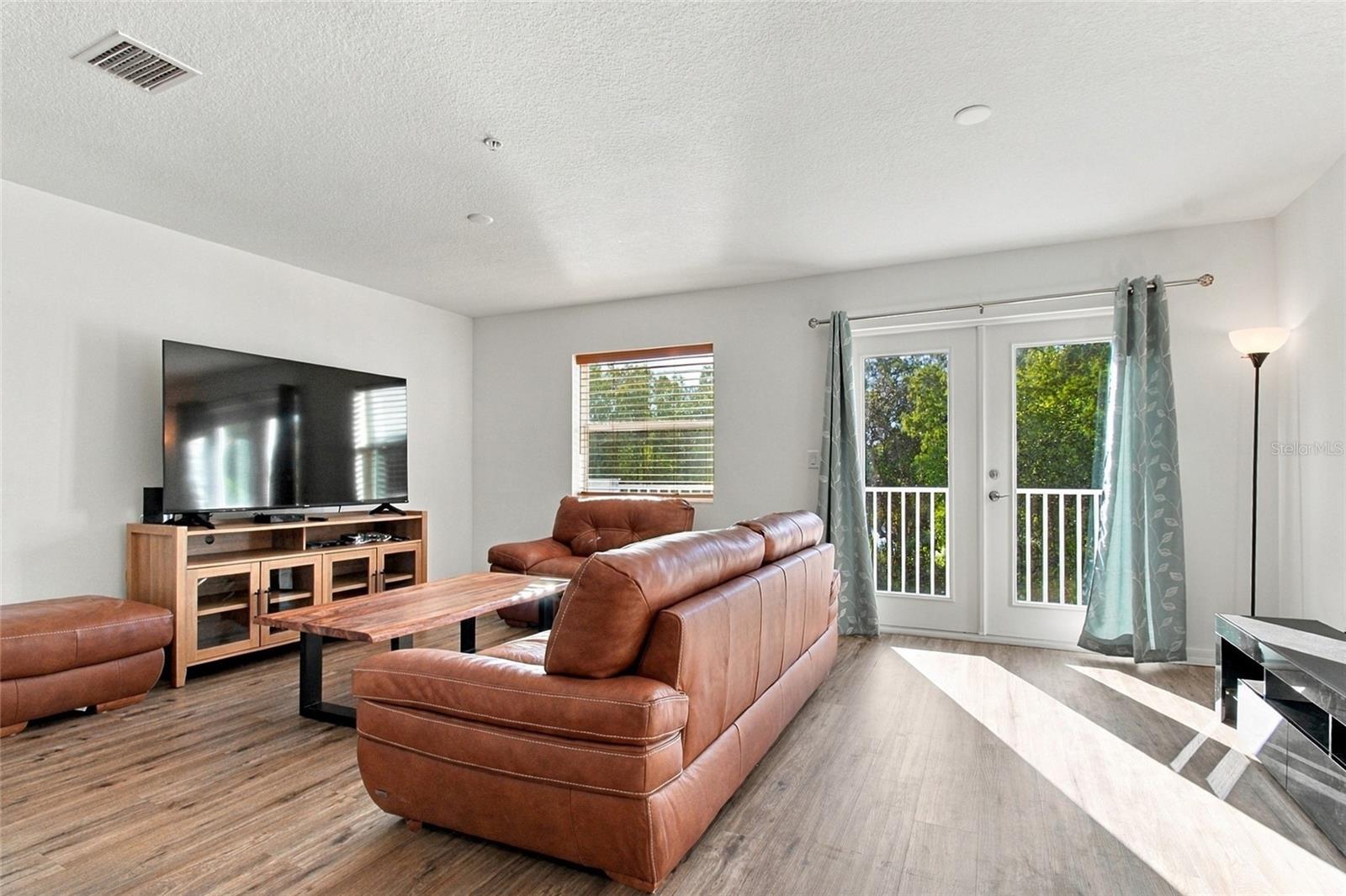 2537 6TH AVENUE DR E — photo 11