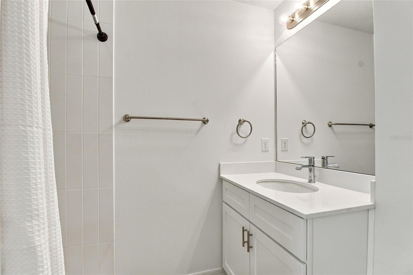2537 6TH AVENUE DR E — photo 24