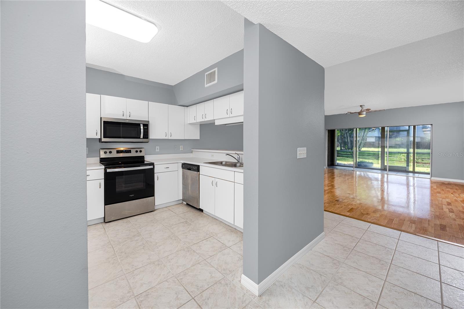 14460 MARINA WAY #11 — photo 10