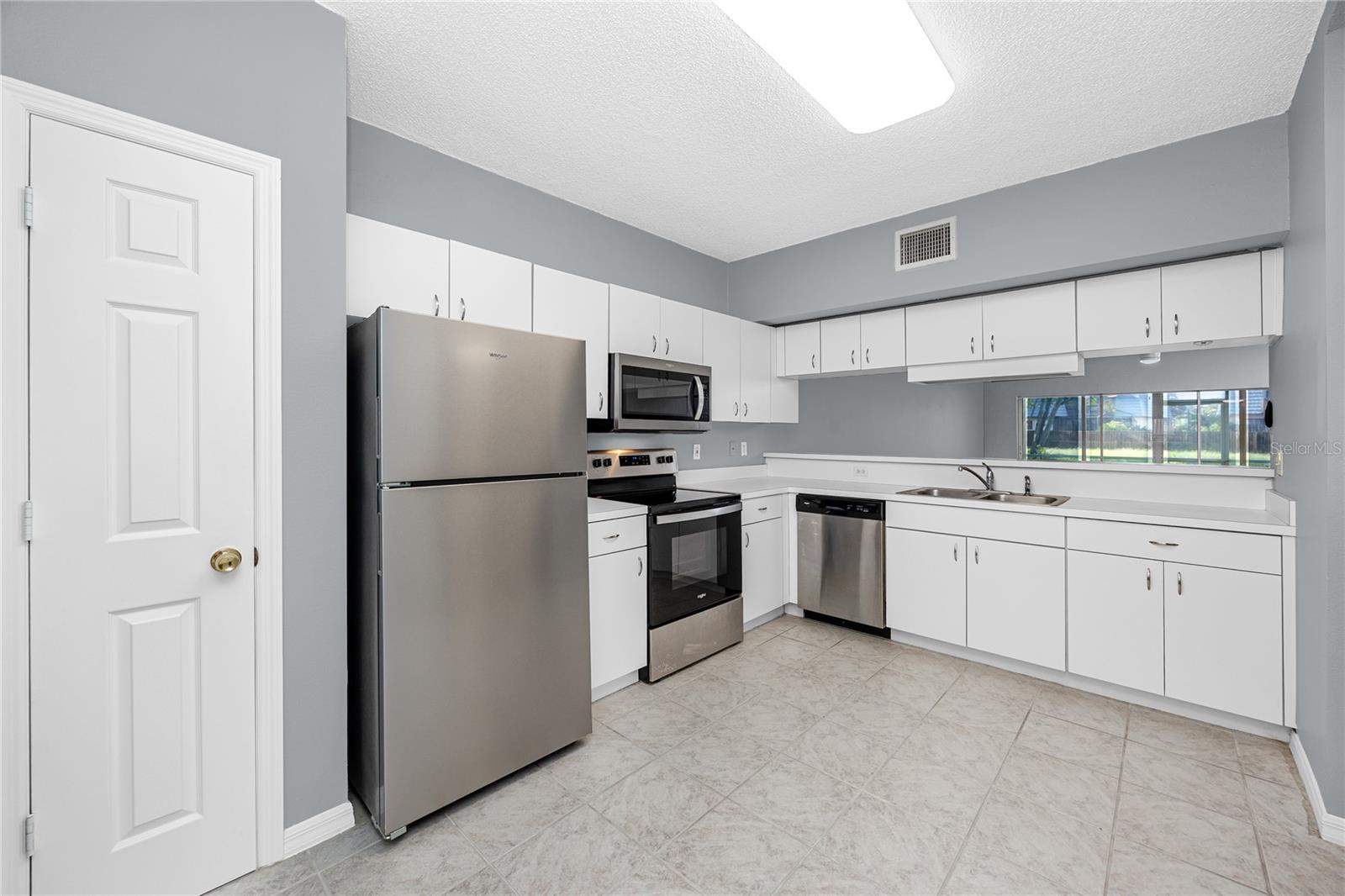 14460 MARINA WAY #11 — photo 7