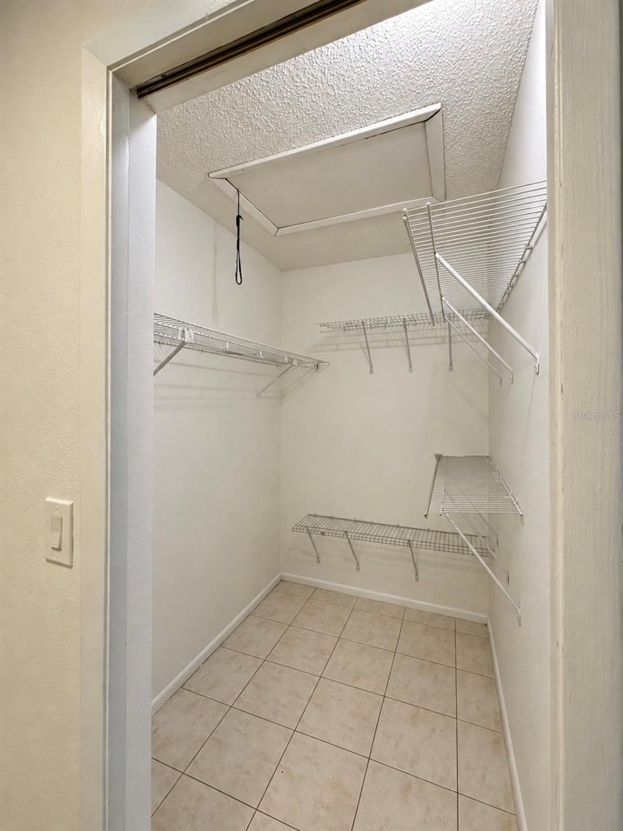2034 SHEFFIELD CT — photo 24