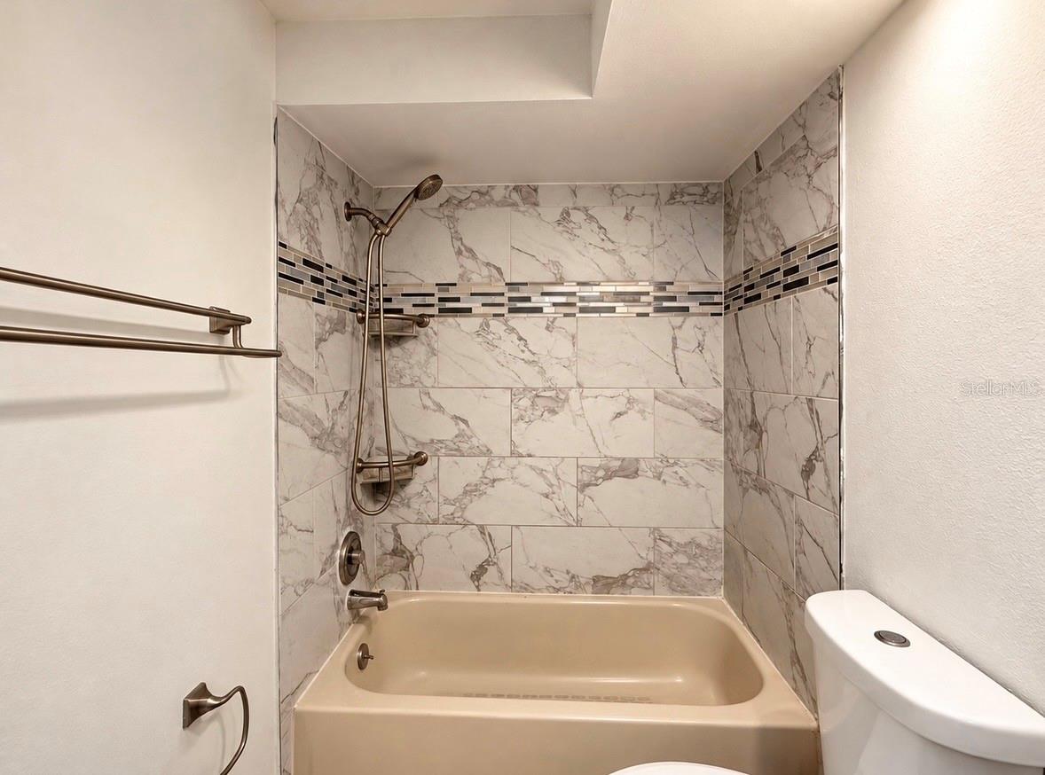 2034 SHEFFIELD CT — photo 30