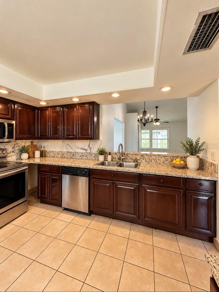2034 SHEFFIELD CT — photo 6