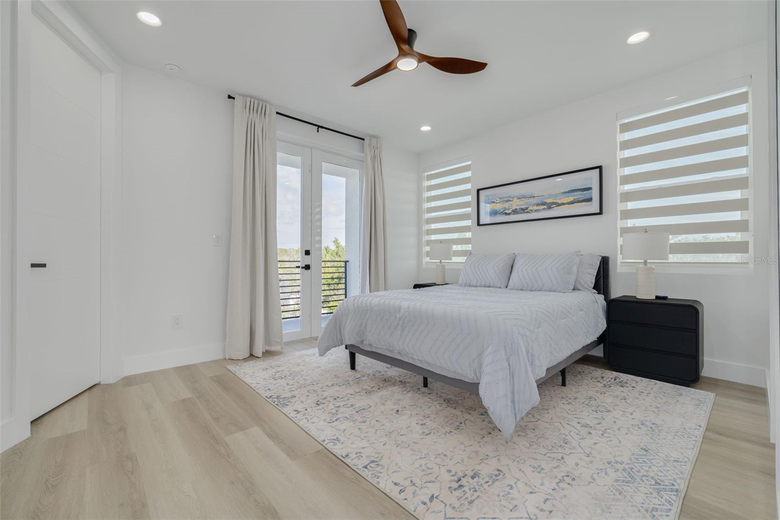 7609 DEEDRA CIR — photo 34