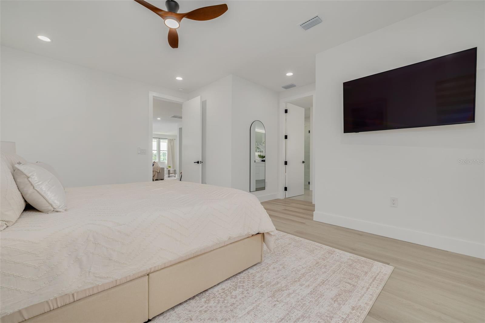 7609 DEEDRA CIR — photo 21