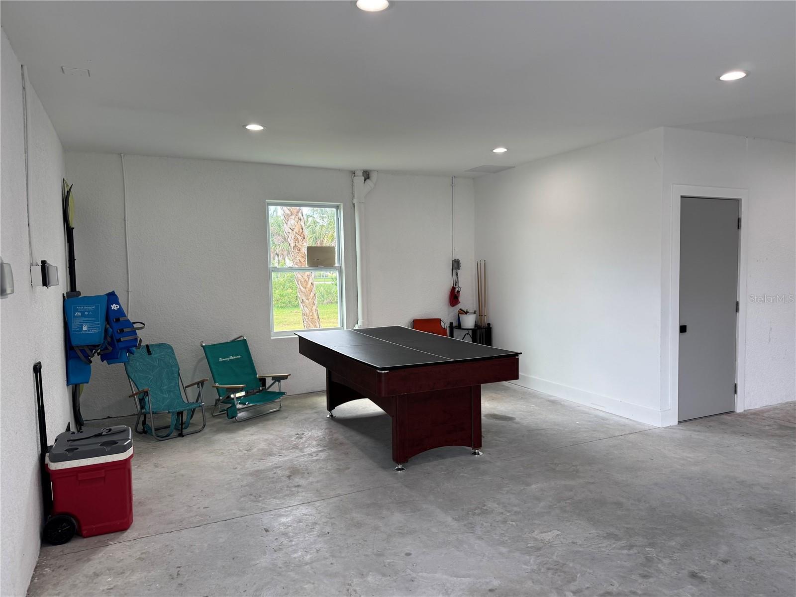 7609 DEEDRA CIR — photo 55