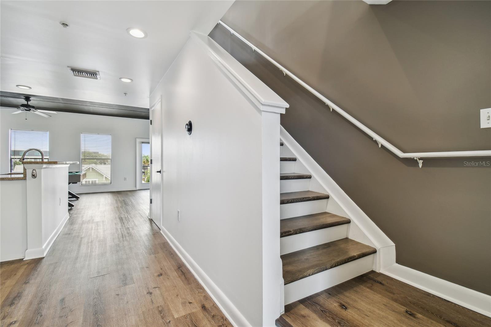 1621 E 4TH AVE #306 — photo 34