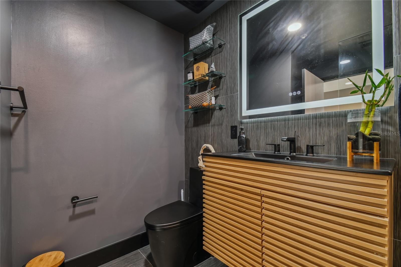 1621 E 4TH AVE #306 — photo 7