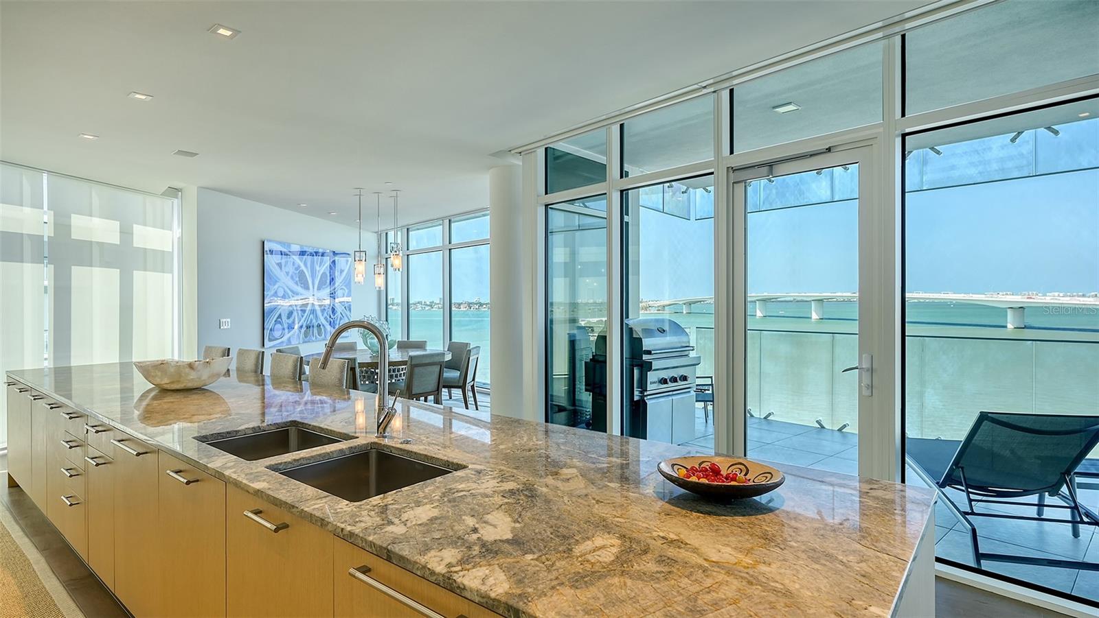 280 GOLDEN GATE PT #600 — photo 22