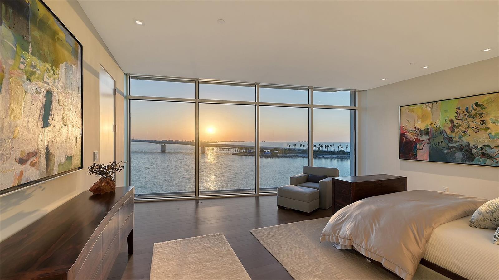 280 GOLDEN GATE PT #600 — photo 23