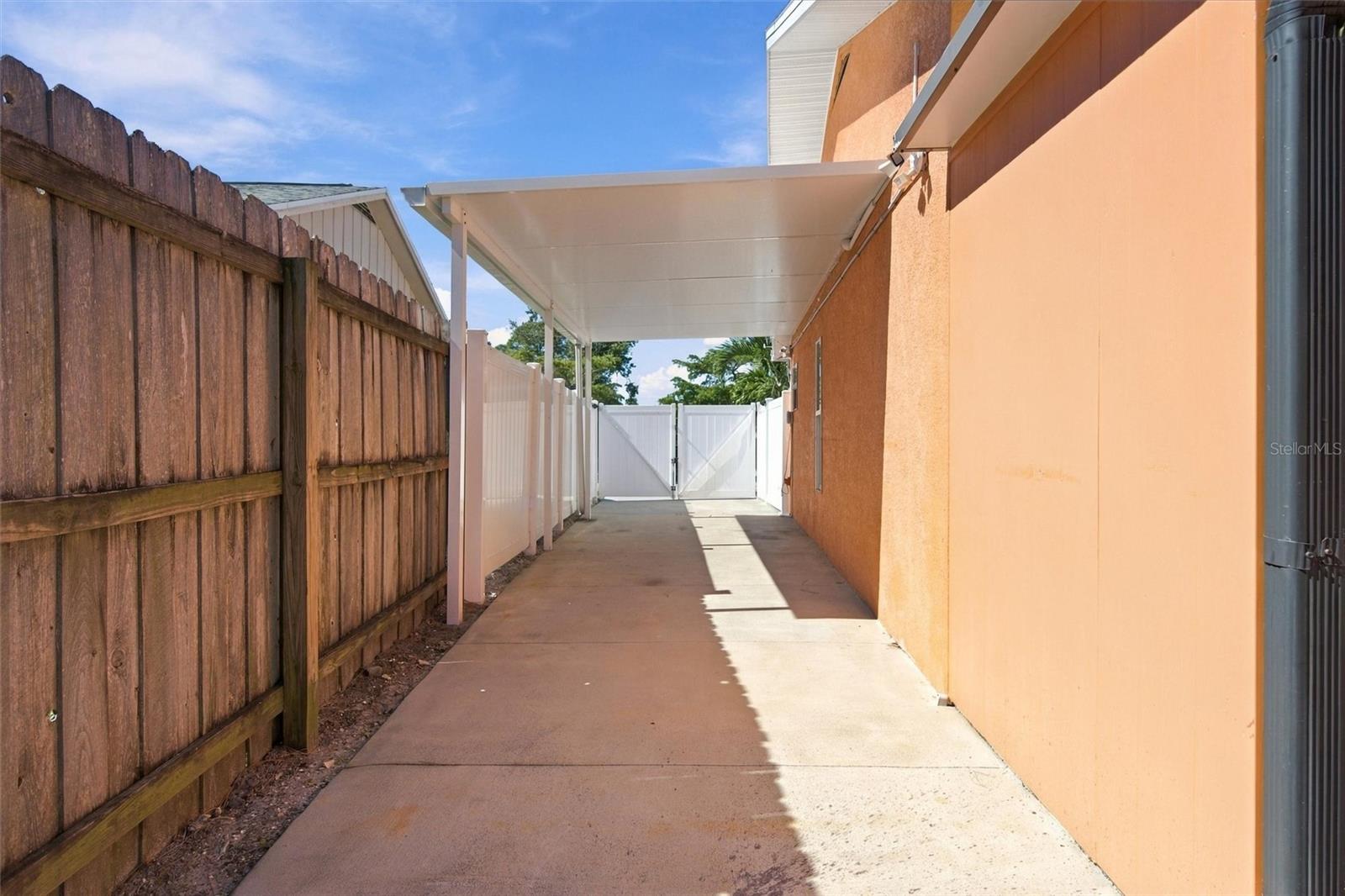 6625 MAUNA LOA BLVD — photo 43