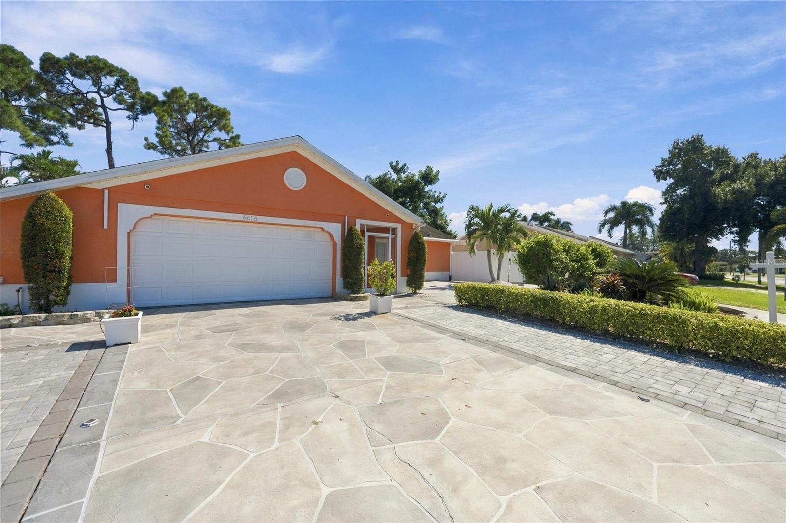 6625 MAUNA LOA BLVD — photo 3