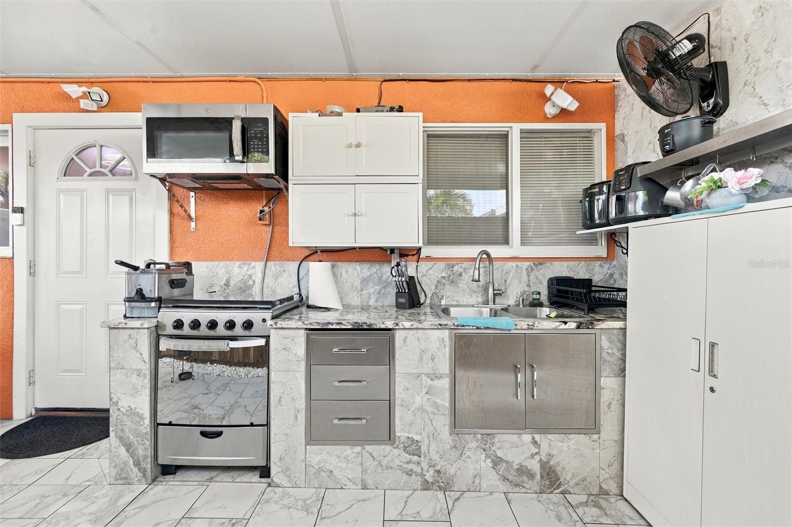 6625 MAUNA LOA BLVD — photo 35