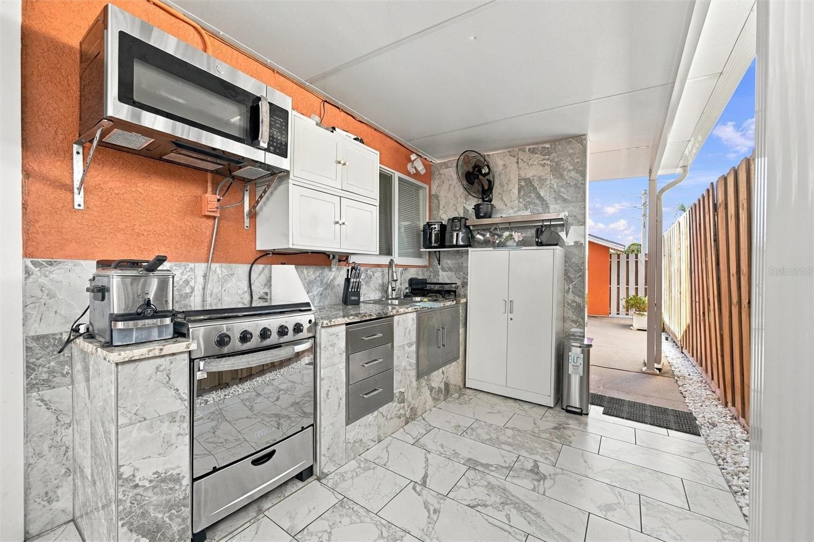 6625 MAUNA LOA BLVD — photo 36