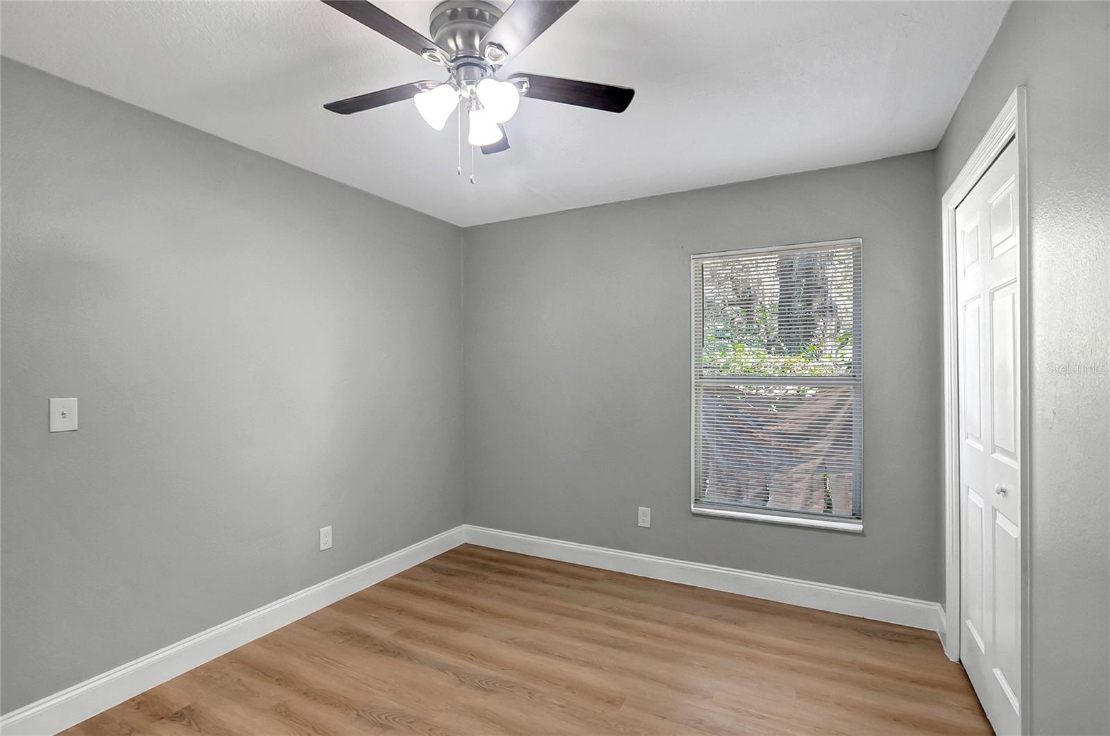 3419 E DIANA ST — photo 21