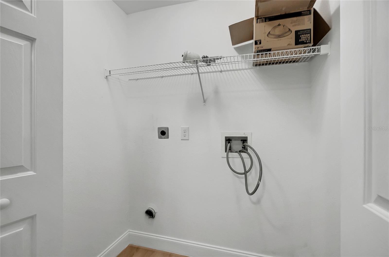 3419 E DIANA ST — photo 27