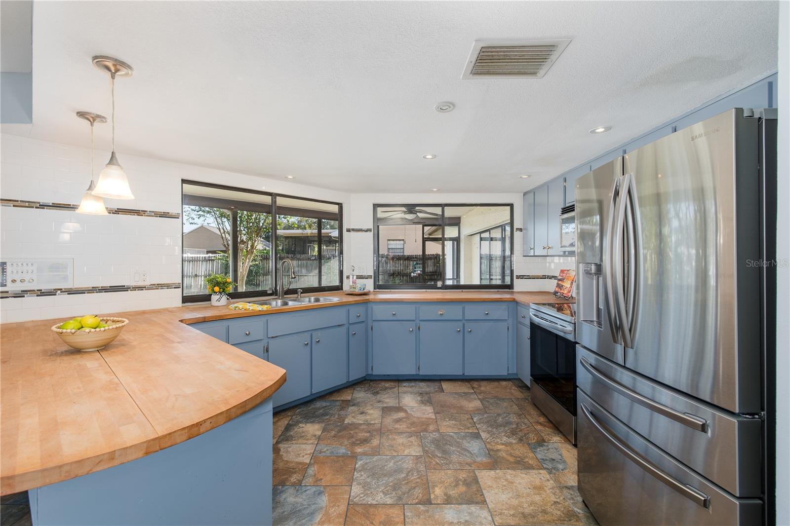 10235 LANDMARK DR — photo 27