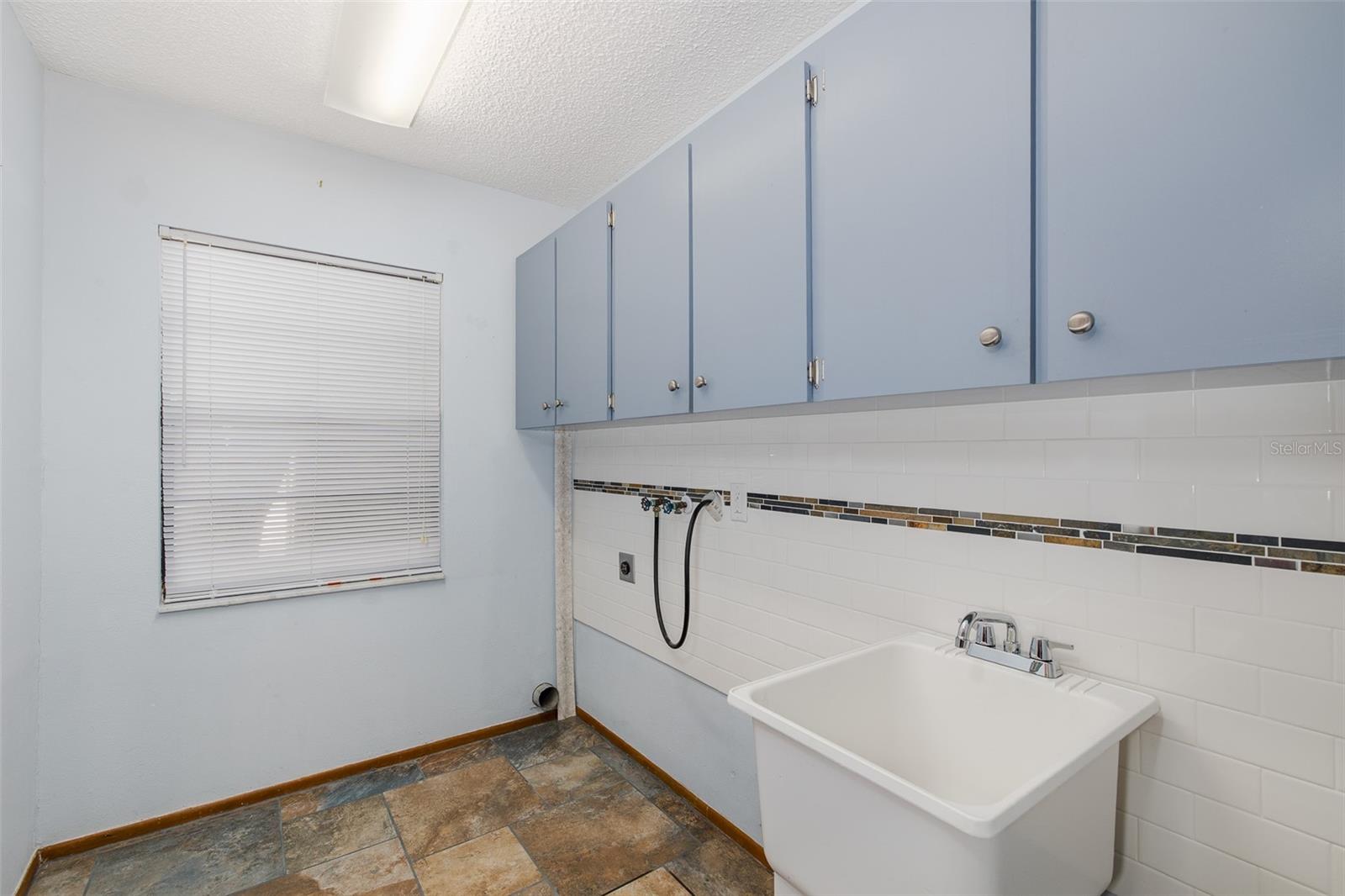 10235 LANDMARK DR — photo 40