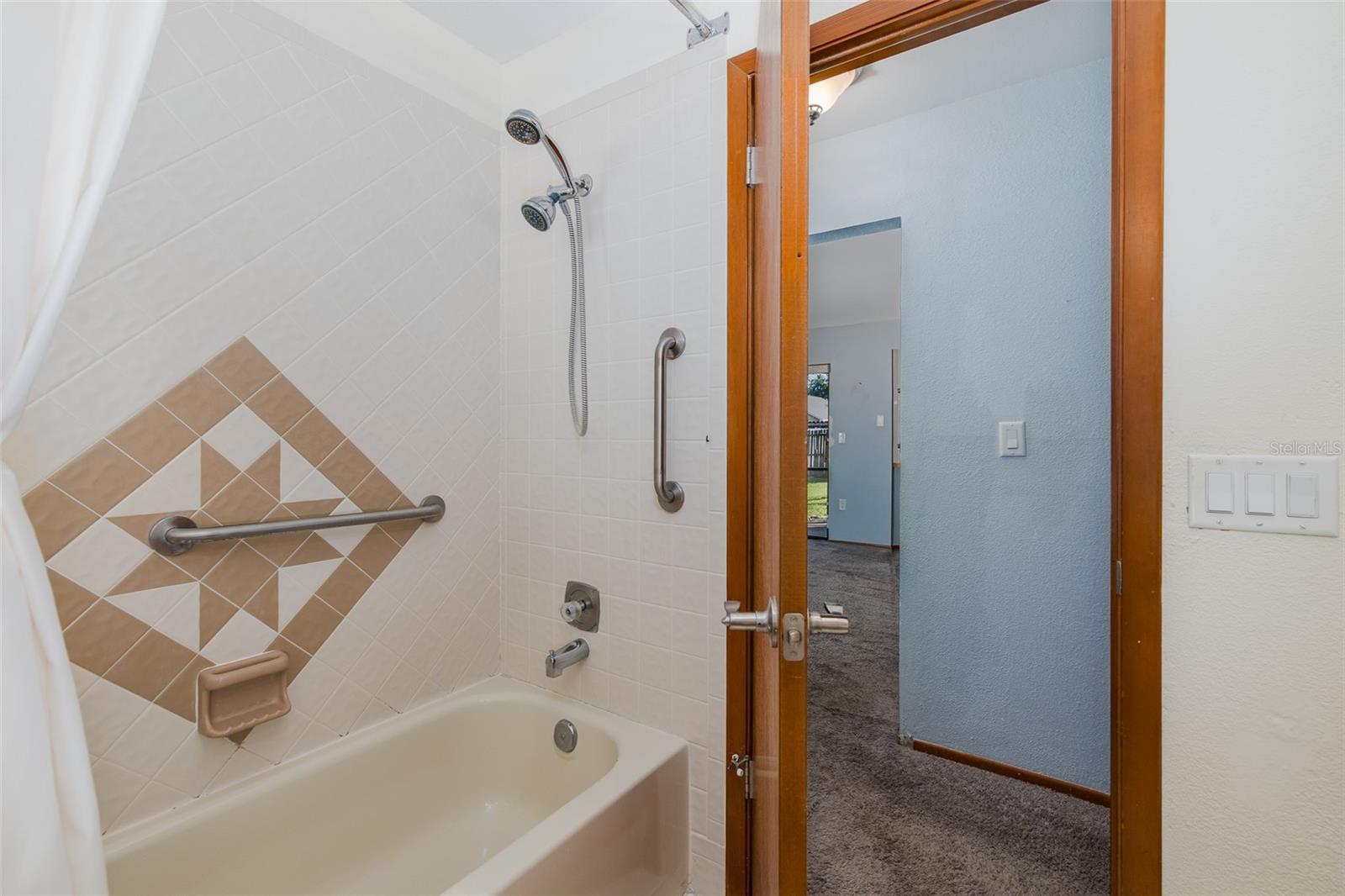 10235 LANDMARK DR — photo 36