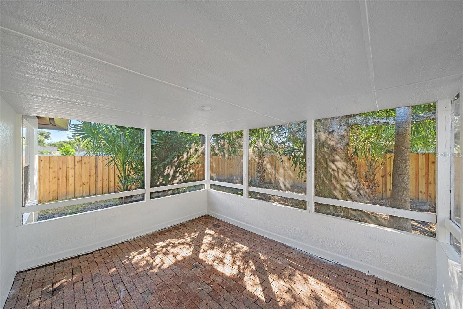 3372 WEBBER ST — photo 18