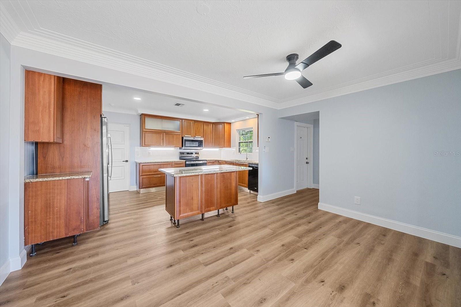 3372 WEBBER ST — photo 11