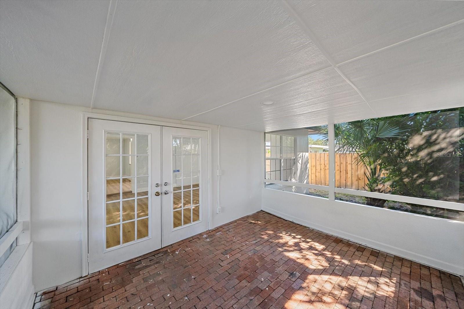 3372 WEBBER ST — photo 16