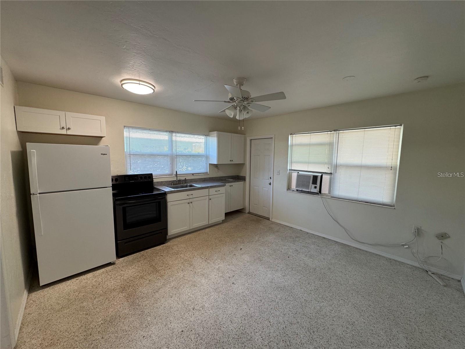 1400 THE RIALTO #G — photo 4