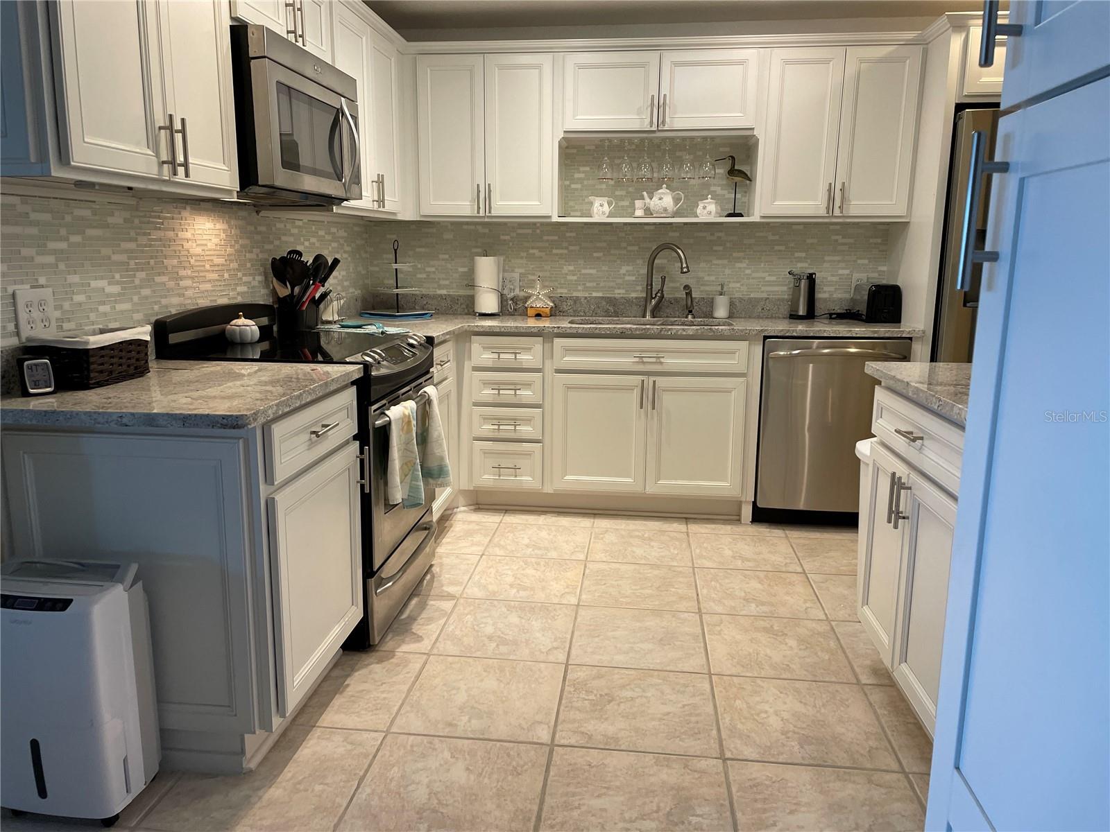 1621 GULF BLVD #1106 — photo 32