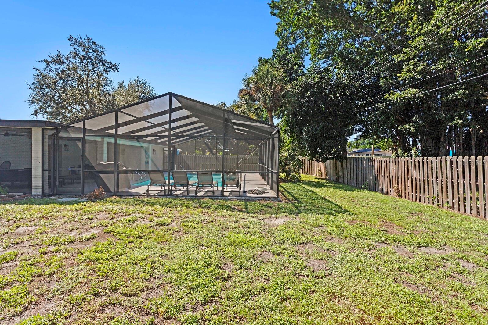 5706 8TH AVENUE DR W — photo 34