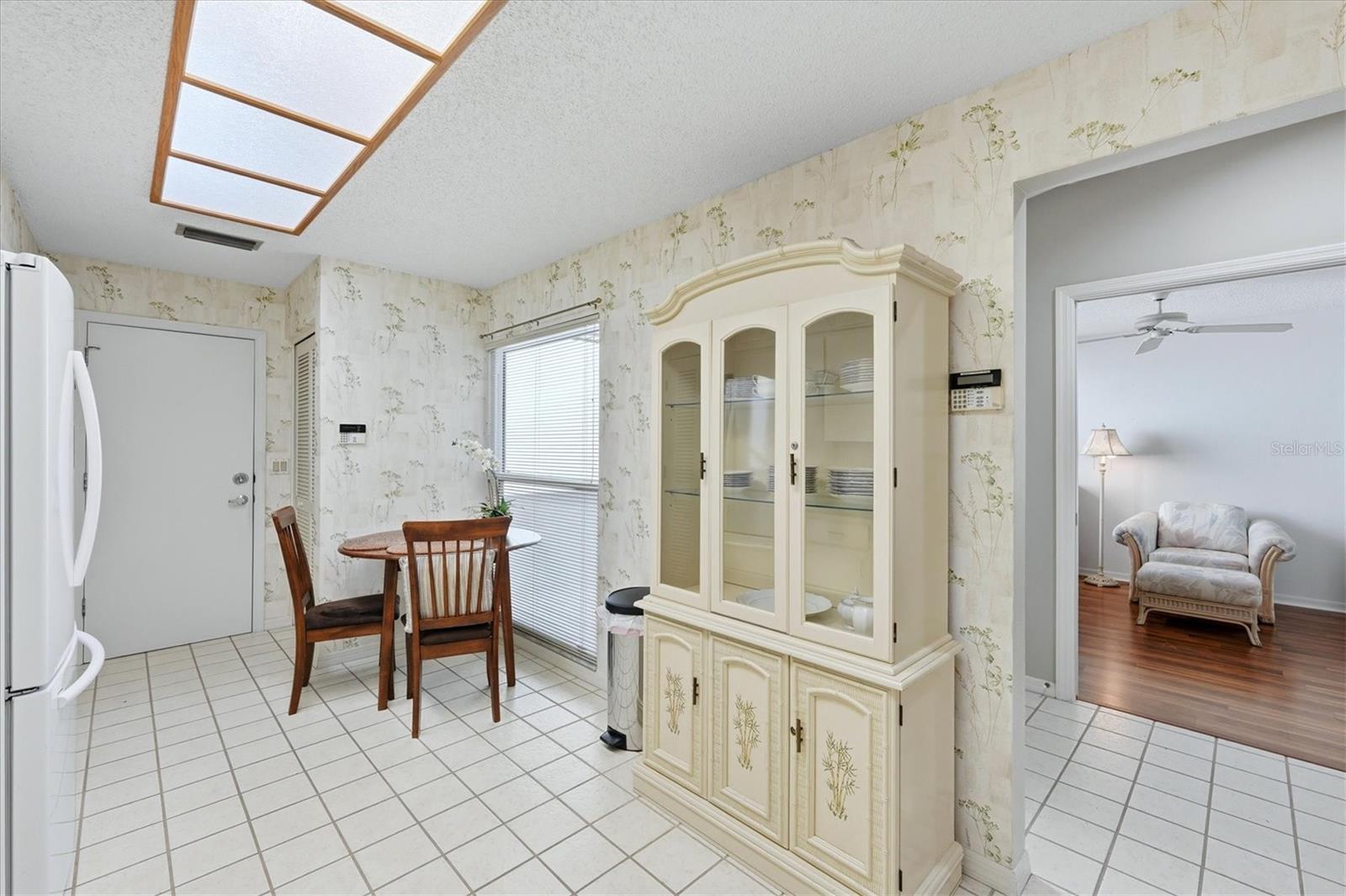 3981 WILSHIRE CIR E #195 — photo 17