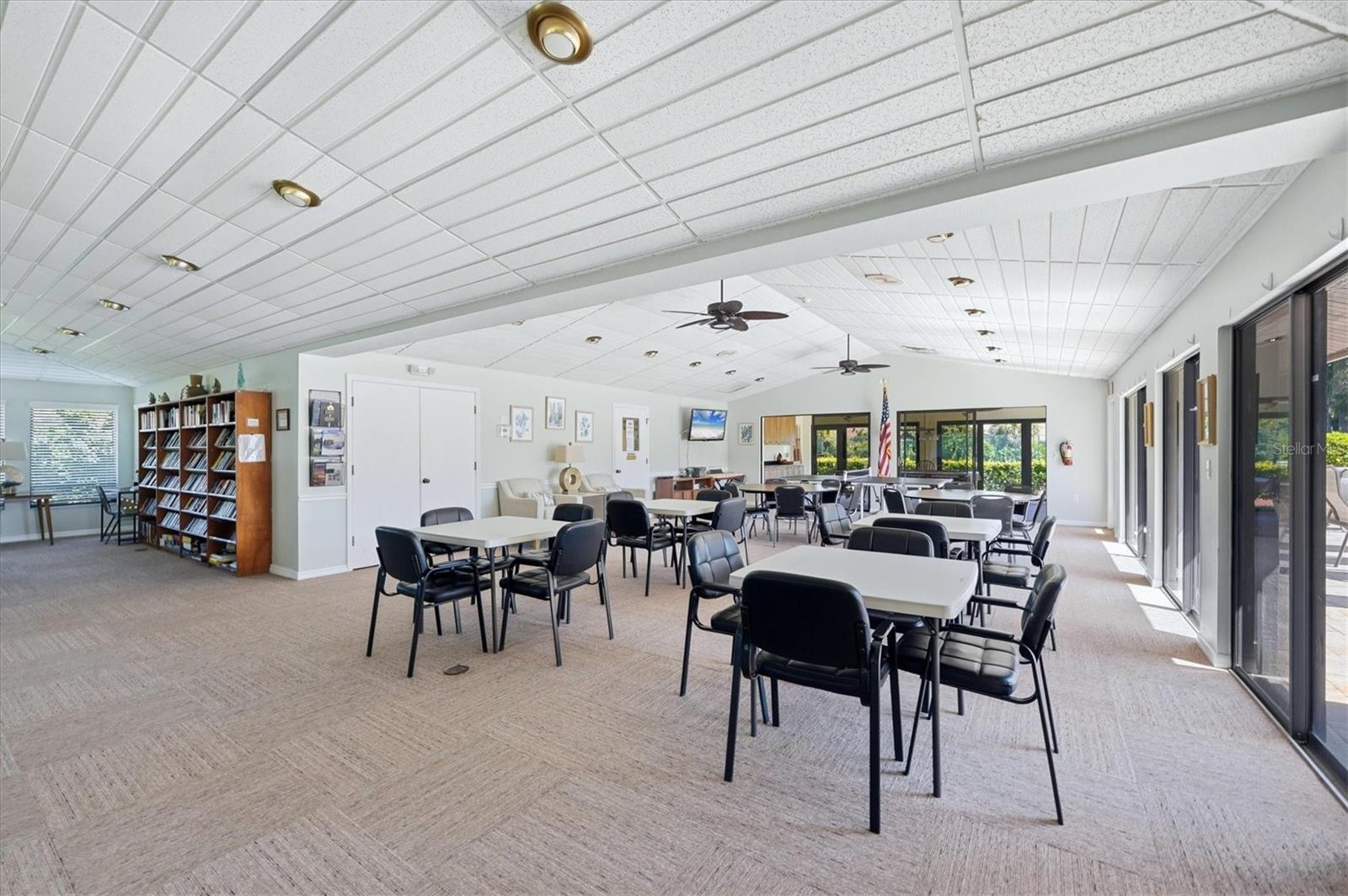 3981 WILSHIRE CIR E #195 — photo 57