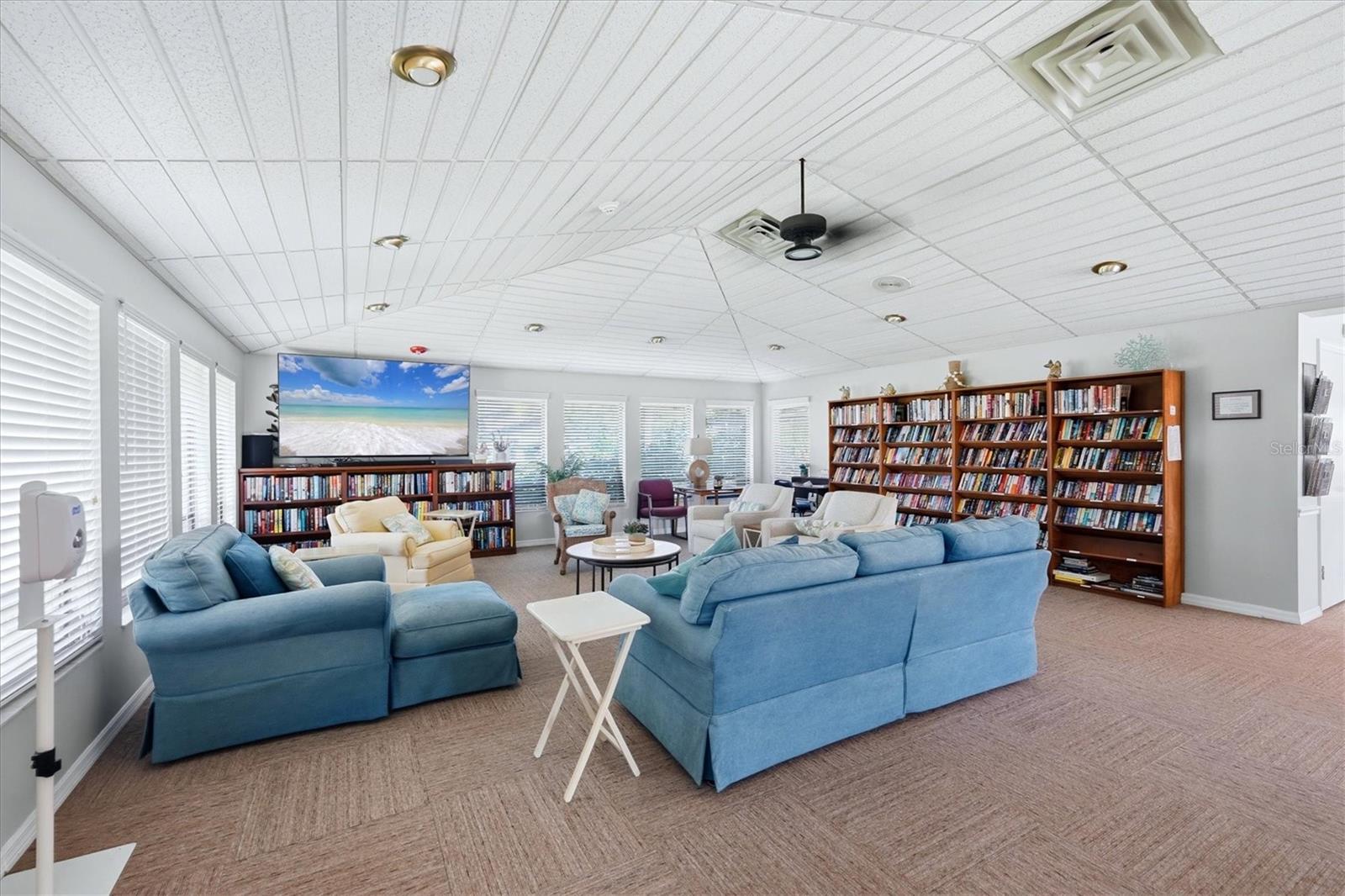 3981 WILSHIRE CIR E #195 — photo 54