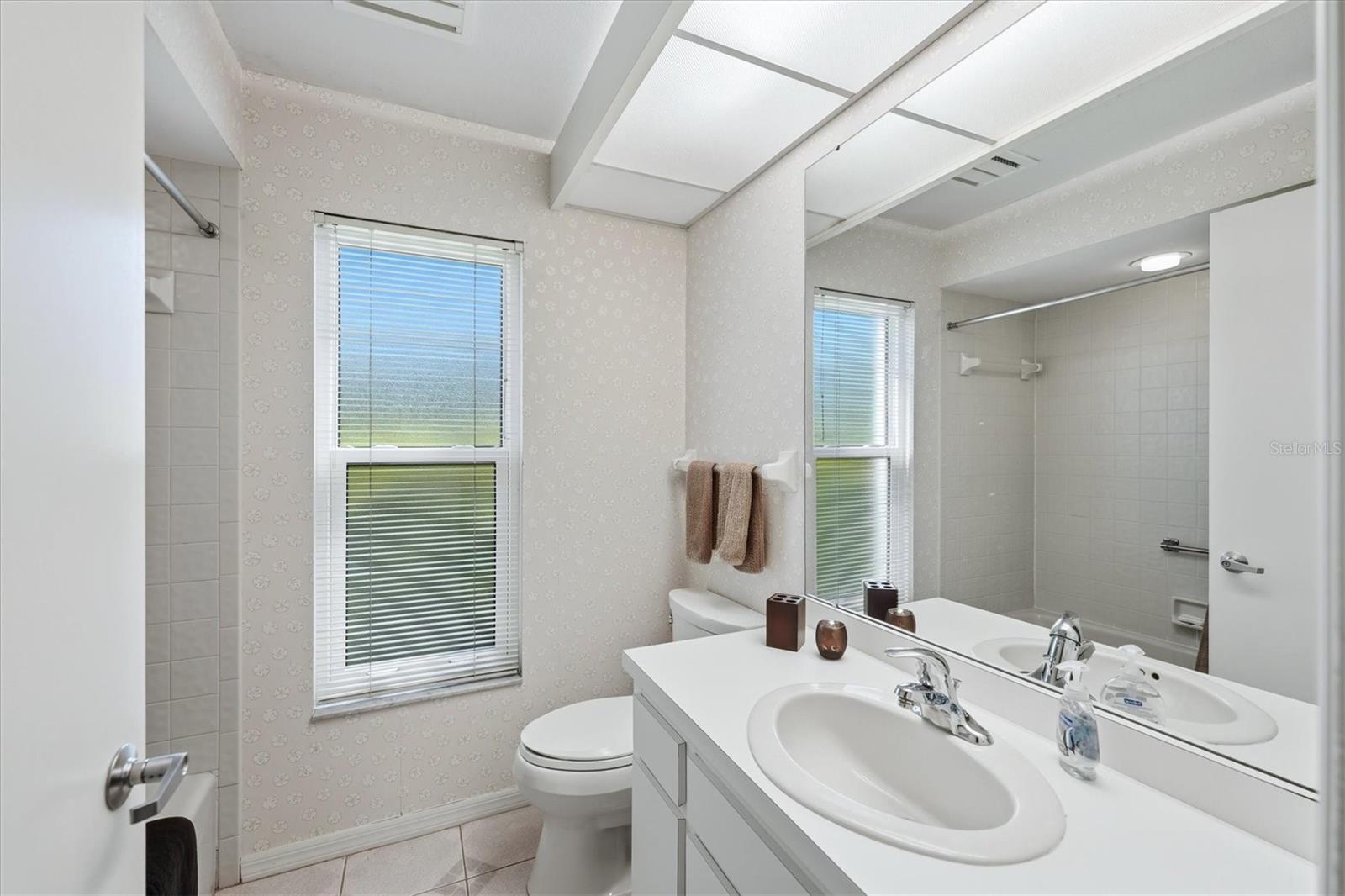 3981 WILSHIRE CIR E #195 — photo 30