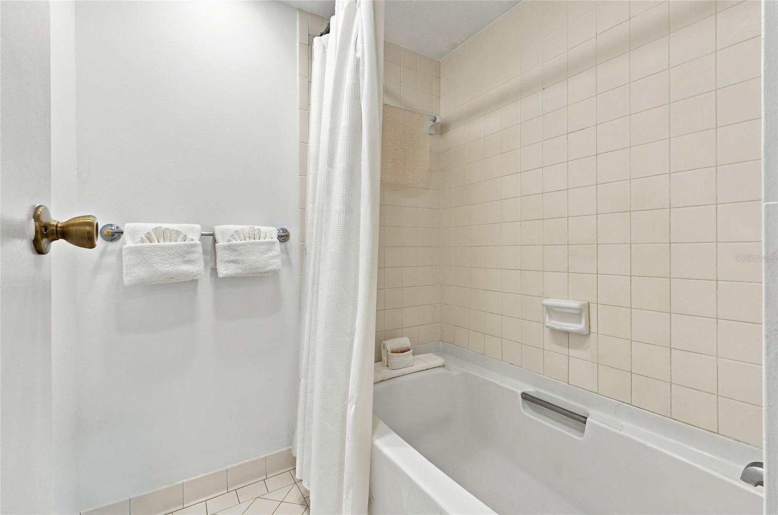 11000 GULF BLVD #1002 — photo 32