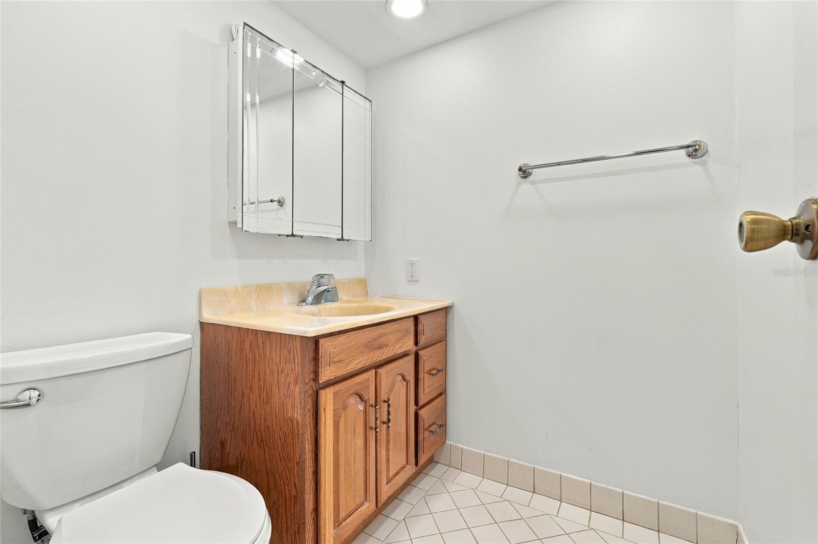11000 GULF BLVD #1002 — photo 31