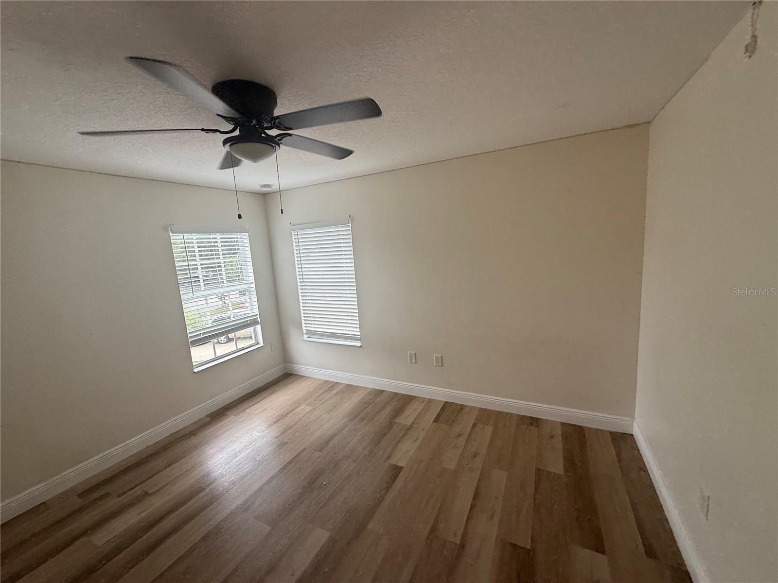 7542 MAROON PEAK DR — photo 16
