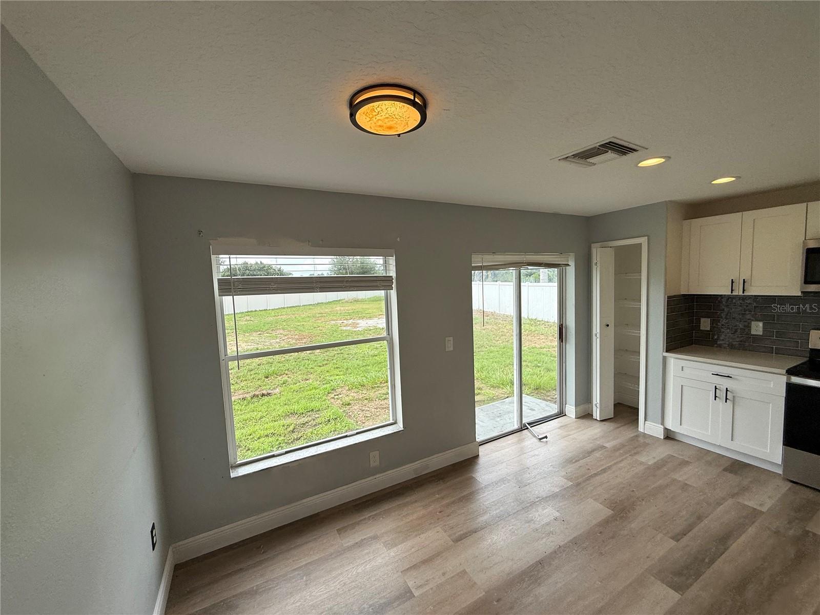 7542 MAROON PEAK DR — photo 5
