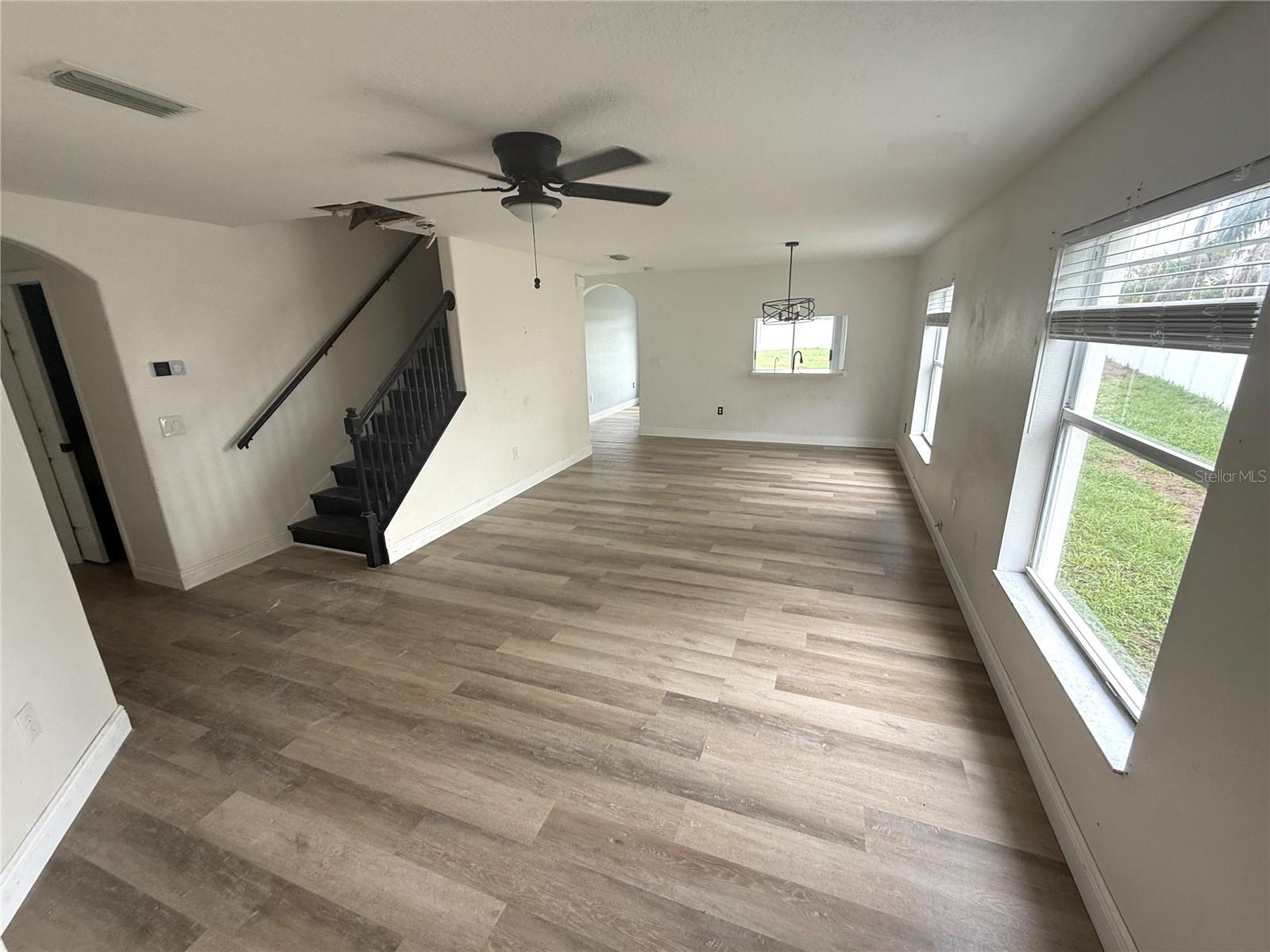 7542 MAROON PEAK DR — photo 2