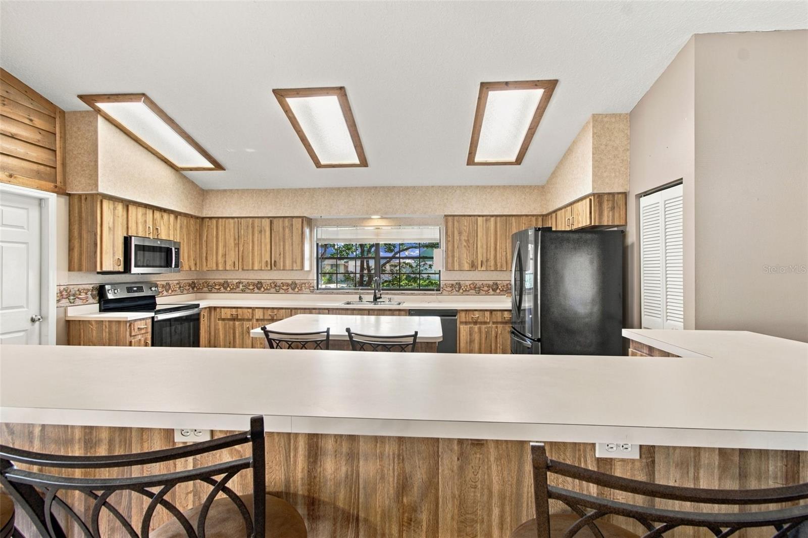 3180 LAKE SAXON DR — photo 13