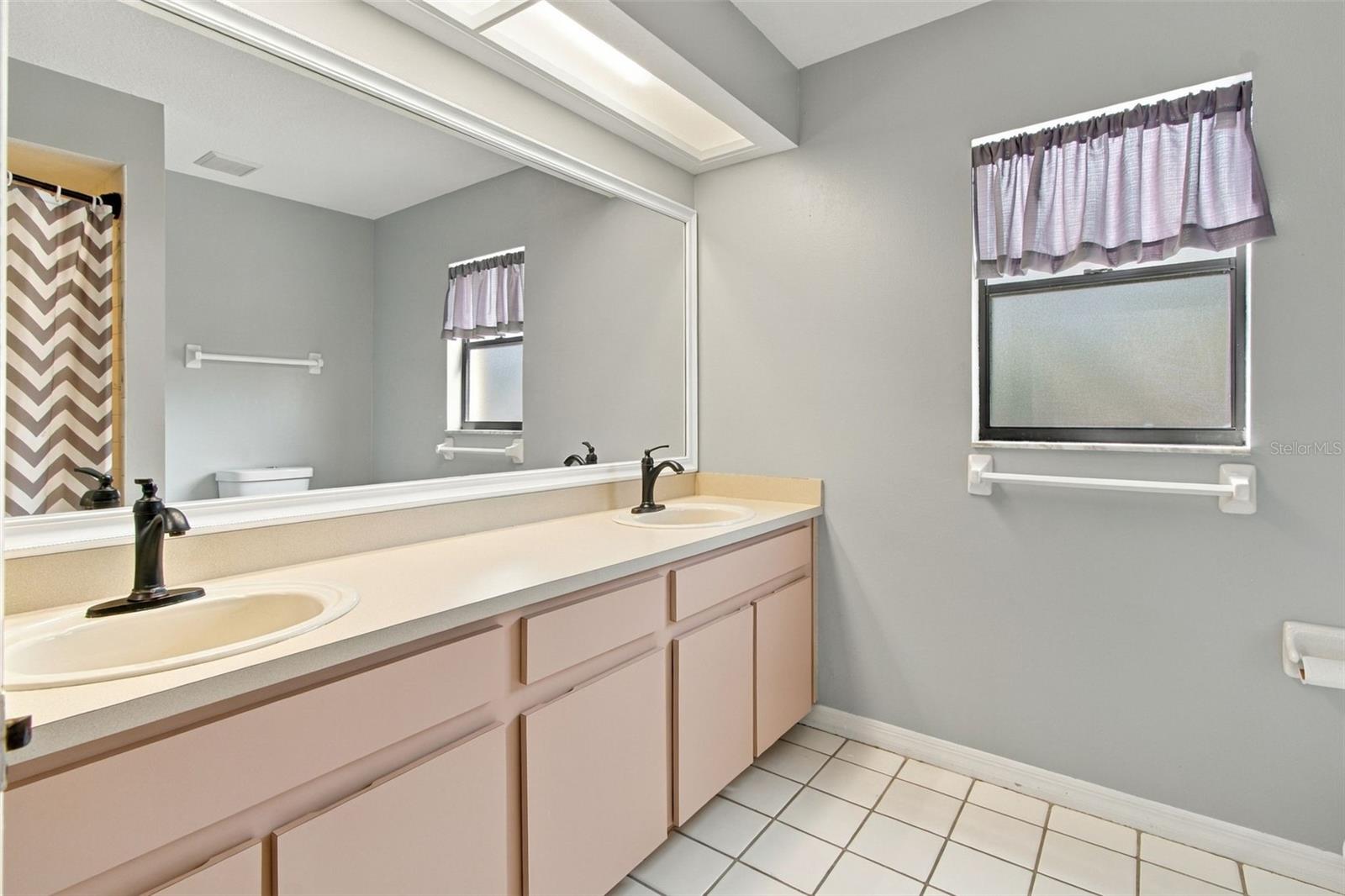 3180 LAKE SAXON DR — photo 25