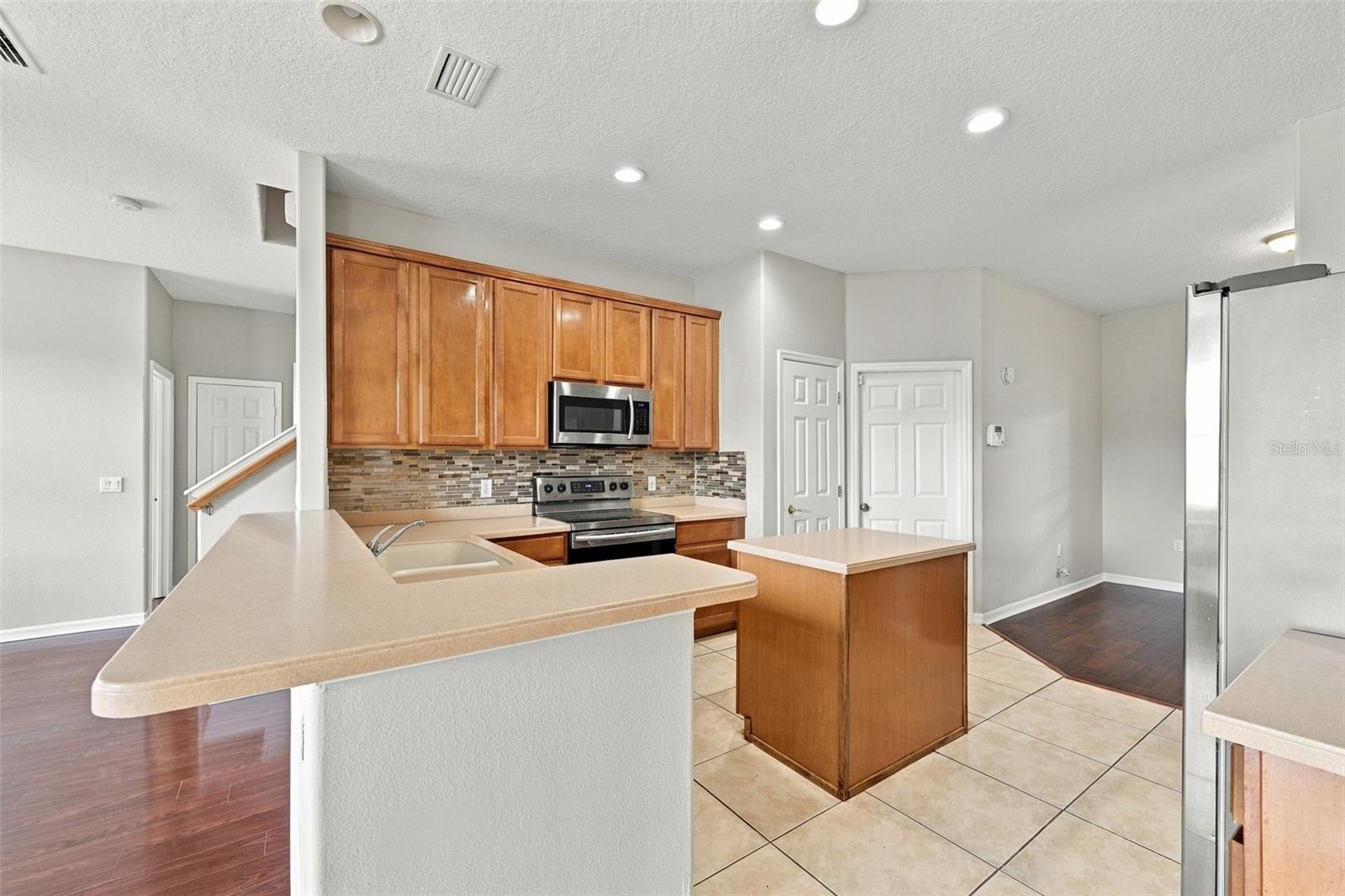 8826 ROYAL ENCLAVE BLVD — photo 11